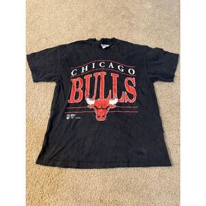 Single stitch Chicago Bull size large‎